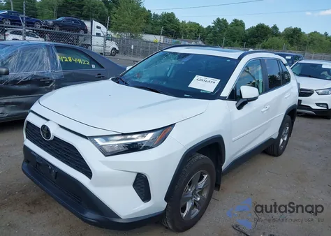 2024 Toyota Rav4 Xle из США, поврежденный, VIN 2T3P1RFV9RC445463